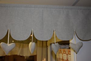 Valance feston 9 coeurs naturel 150x25cm Aux Cotonnades de Mathilde 