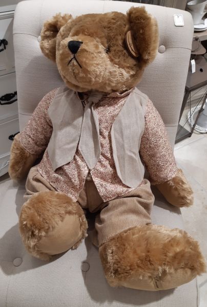 Ours en peluche louise mansen 2025