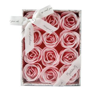 Coffret 12 roses roses et blanches parfum rose Mathilde M
