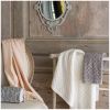 Serviette de bain douceur florale blanche Mathilde M